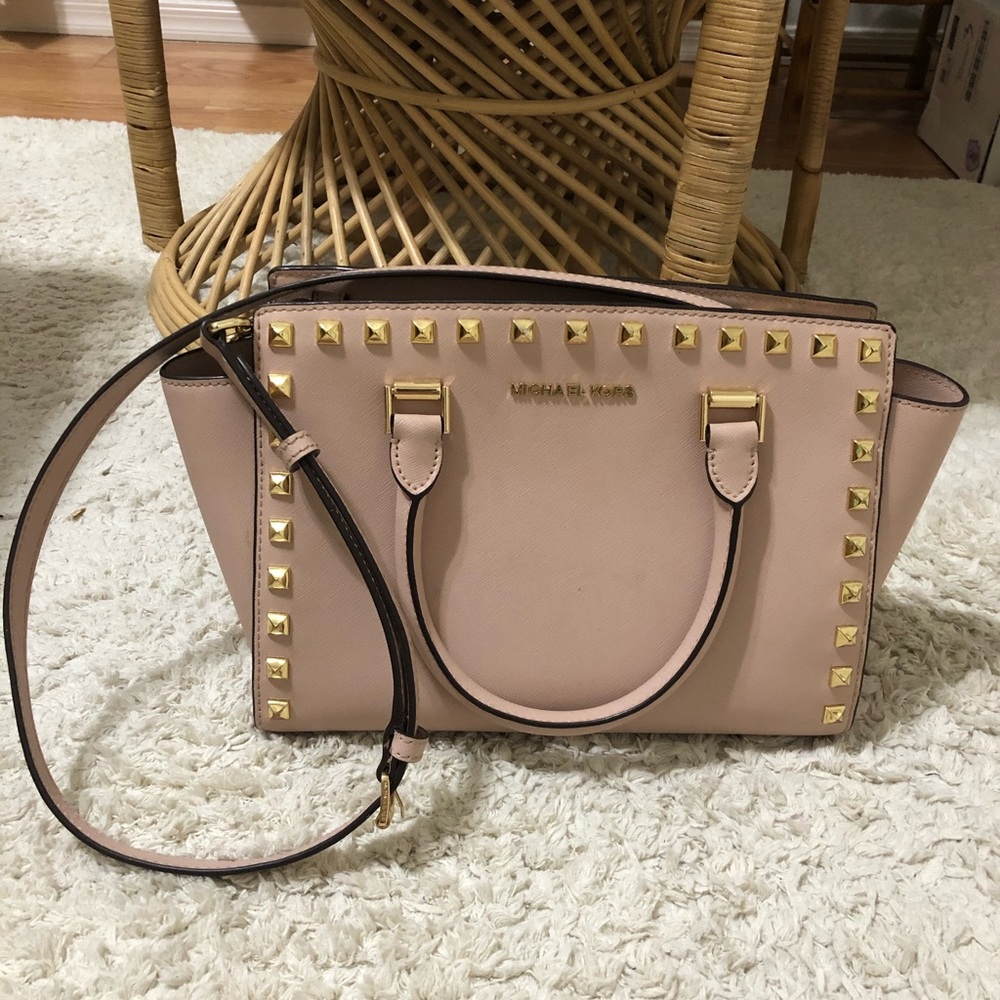 Light pink Michael Kors Selma Handbag